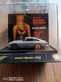 Modely áut  agenta 007