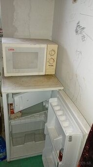 Chladnička+mikrovlnka