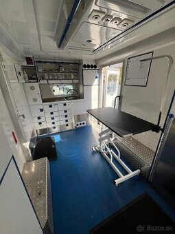 Mercedes Benz Sprinter  2013