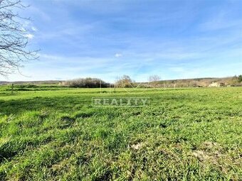 Na predaj slnečný rovinatý pozemok – Bojná (okres Topoľčany)