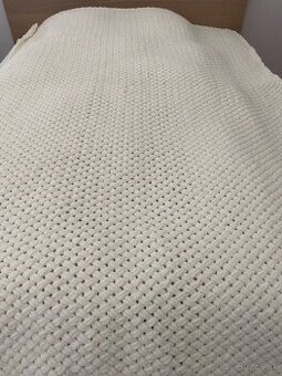 Ručne upletene deky s vankusikmi