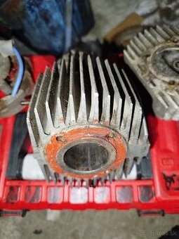 Predám valec aj s pirátom na Jawu pionier.