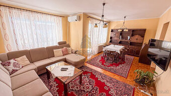 EXKLUZÍVNE |  Priestranný rodinný dom s veľkorysým pozemkom 