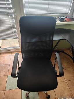 Kancelárska stolička