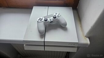 Sony Playstation 4 500GB - s joypadom, bez hier