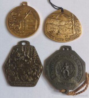 Kovové turistické známky, prívesky