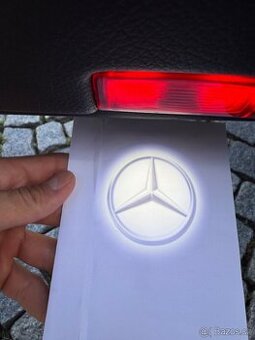Mercedes Led projektory do dveří, logo mercedes