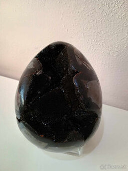 mineral dračie vajce