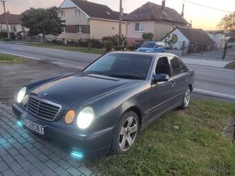 Predám Mercedes e270