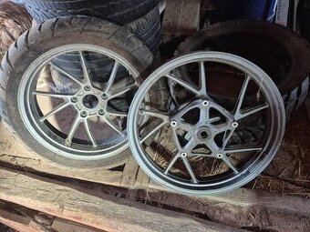 Predam kolesa bmw 1200gs 1250gs