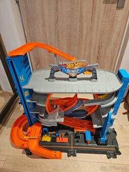 HotWheels Ultimate Garage