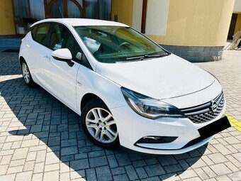 •Opel Astra Turbo Dynamic 105k •Kúpené v SR •len 79 000km