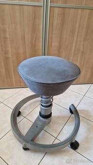 Swopper nastaviteľná ergonomická stolička