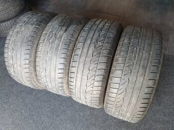 235/60R16 Dunlop SP Sport 01