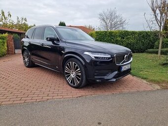 Volvo XC90 2.0 B5 Drive-E Momentum Pro AWD A/T 7m