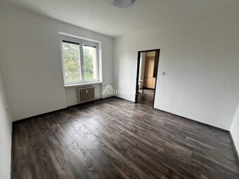 PREDAJ: 3i byt s dvoma balkónmi; 63,6 m2; Zvolen-Centrum; 16