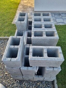 DT tvárnice Premac Preblok sivá