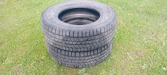 Predám zimné Pirelli 225/70R16. Dezén 9mm