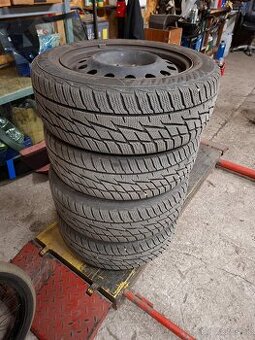 Predám 4ks zimné gumy aj s diskami 205/55R16