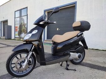 Piaggio Carnaby 125