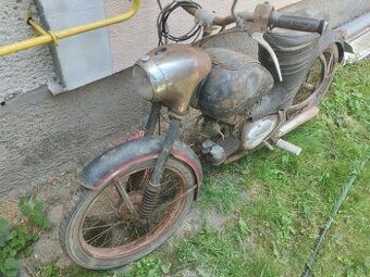 Jawa 550 pařez