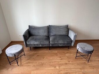 Sedačka sivá + taburetky