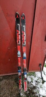 Predám detské lyže Atomic 135 cm