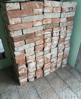 Predam očistenú tehlu