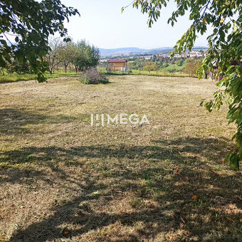 Na predaj stavebný pozemok priamo v meste Humenné