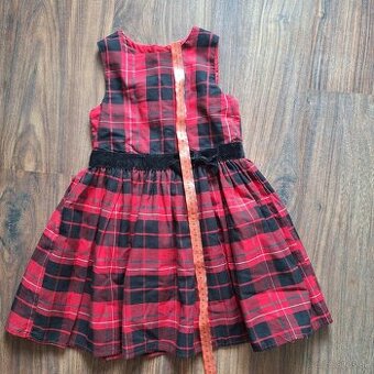 Dievčenské šaty 4-5 r.