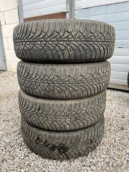 Goodyear UltraGrip9 185/60R15 zimné