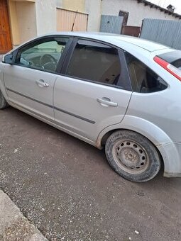 Dobry deň mám na predaj FORD FOCUS 1.6 66KV