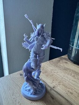 Zberateľská 3D resin figúrka – fantasy elfka / Grogu