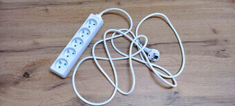 Predlžovací kabel, prívod