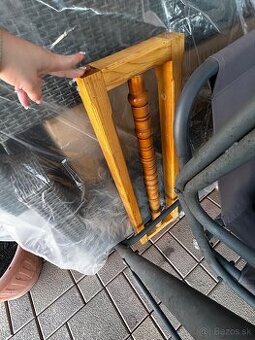 Stlpiky na zahradlie