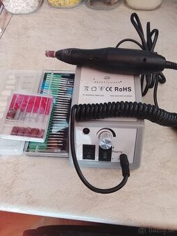 Brúska na gélové nechty