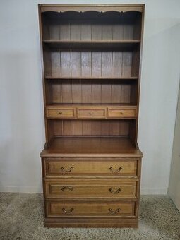 Rustikální masivní kredenc, knihovna, Nábytek s příběhem