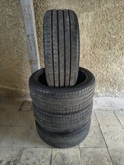 Pirelli Scorpion Verde 255/40 r20