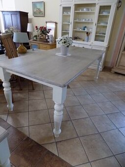 Jedálenský stôl Taupe