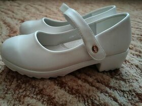 Biele dievčenské topánky č.34