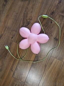 Ikea kvet kvietok nastenna lampa