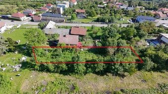 Stavebný prevažne rovinatý pozemok v obci Slanec