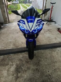 Yamaha R1