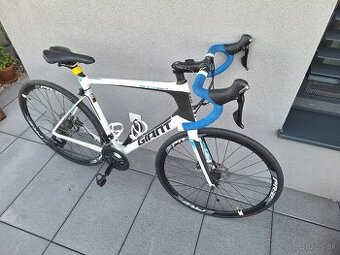 Giant Defy