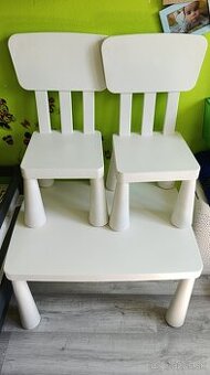 MAMMUT Detský stolík a dve stoličky