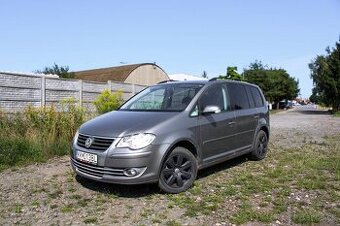 Volkswagen Touran 1.9 TDI, DSG, 7 miestne, Ťažné,Automat