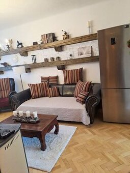 Na prenájom jedinečný 2 izbový byt v Starom meste, ul. Jarná - 1