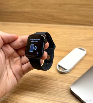 Apple Watch SE 3 (2025) 44mm Midnight - nové