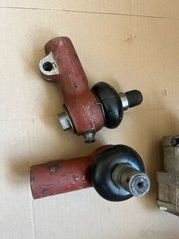 Hlava spojovacia serva zadná-TATRA 148 T148