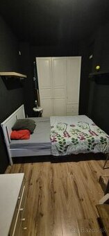 Samostatna izba pre muza dochadzajuceho do BA